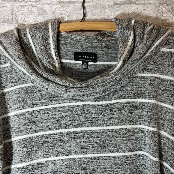 LUCKY BRAND Black, White and Grey Striped Women’s Long Sweater Size‎ S - Picture 4 of 7